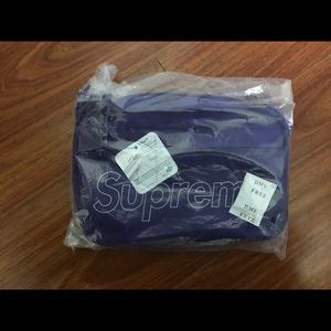 Supreme Shoulder Bag (FW18) Purple